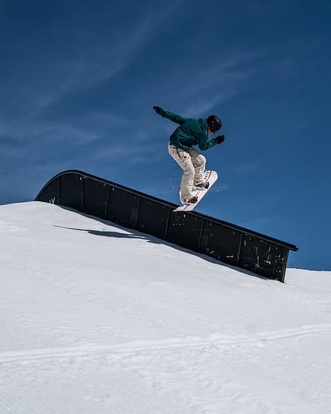 Kunde @irinaruegg in Dope Notorious B.I.B W Snowboardhose Damen Sand
