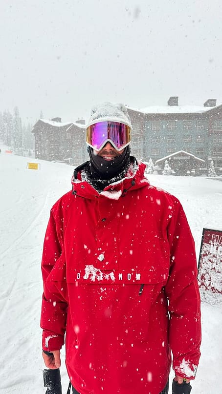 Customer @nicos_pow in Dope Legacy Snowboard Jacket Men Deep Red