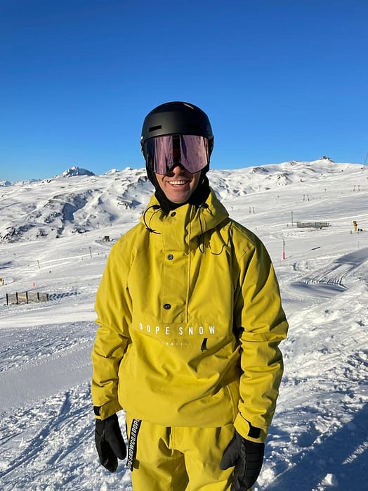 Customer @cristoboard in Dope Legacy Snowboard Jacket Men Yellow