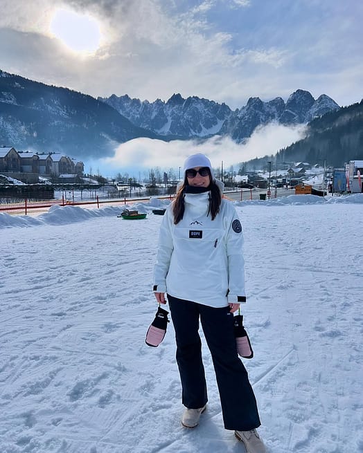 Customer @jannickaz in Dope Blizzard W Snowboard Jacket Women Whitish