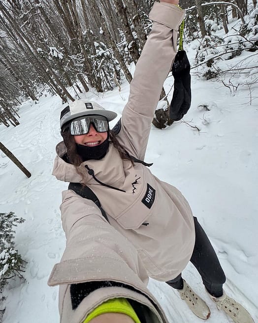 Client @marie_pier_caron dans Dope Blizzard W Veste Snowboard Femme Sand