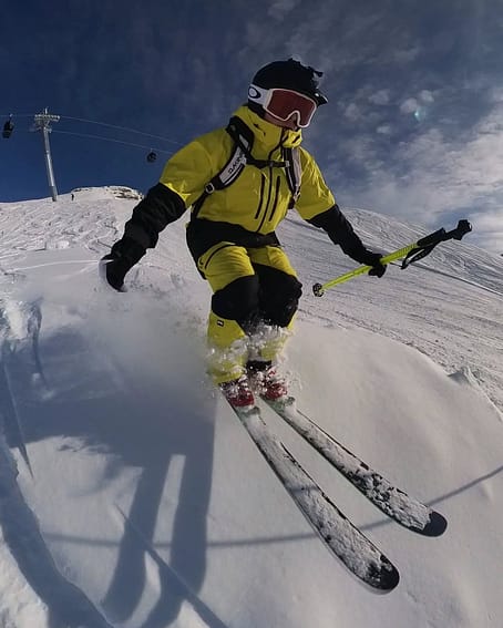 Customer @simonparky1 in Montec Arch Snowboard Jacket Men Bright Yellow/Black