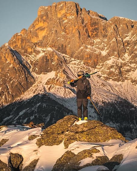 Customer @felixwiemers in Montec Arch Snowboard Jacket Men Metal Blue/Black