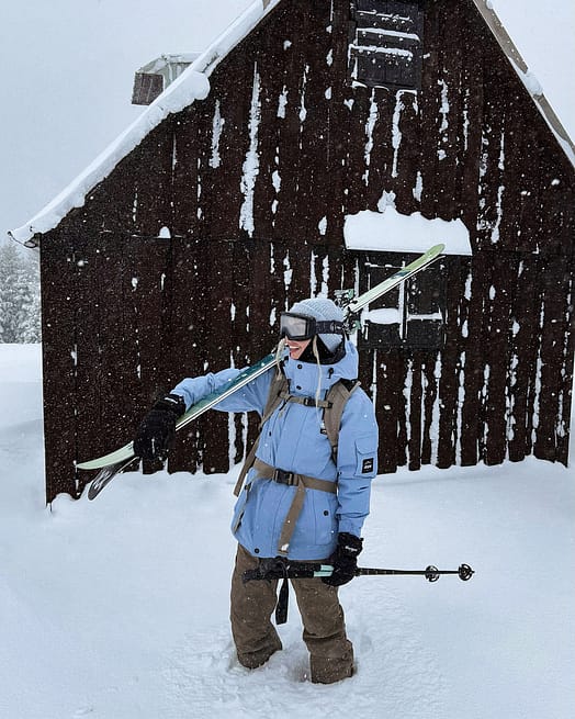 Customer @xagnr in Dope Adept W Snowboard Jacket Women Light Blue Renewed