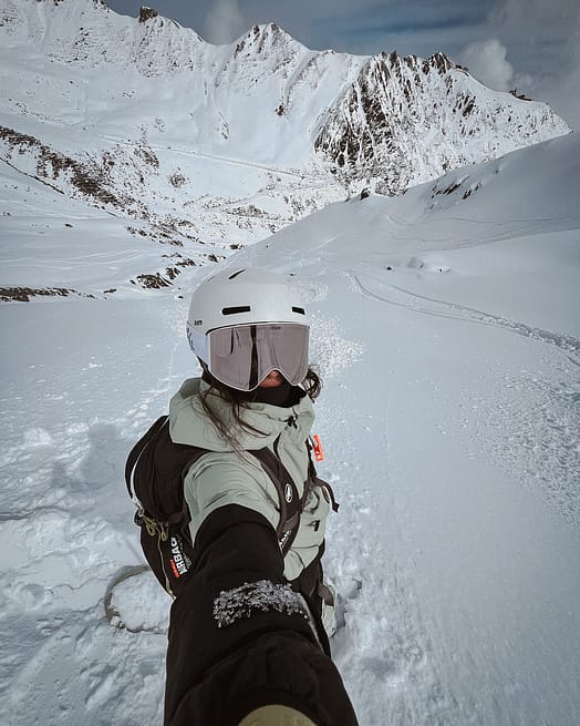 Customer @kamila_novak in Montec Dune W Snowboard Jacket Women Soft Green/Black