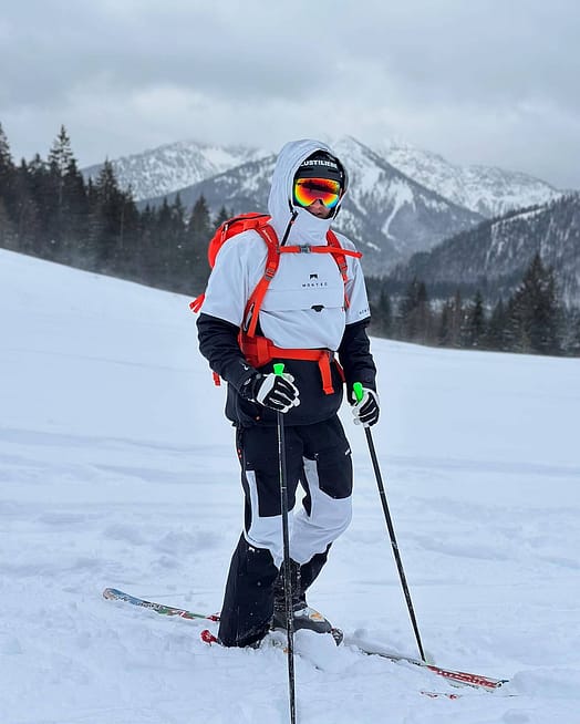 Customer @severin_fallecker in Montec Dune Ski Jacket Men Light Grey/Black