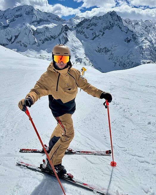 Klient @danieffe_13 w Montec Doom Kurtka Snowboardowa Mężczyźni Gold/Black