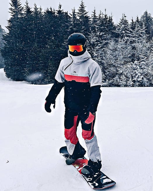 Cliente @maksym.vl en Montec Dune 2021 Chaqueta Snowboard Hombre Light Grey/Coral/Black