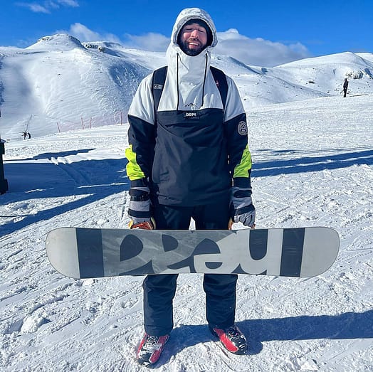 Customer @iaesteman in Dope Blizzard LE Ski Jacket Men Limited Edition Multicolor Light Grey