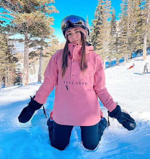 Cliente @celinehoyle en Dope Legacy W 2021 Chaqueta Snowboard Mujer Pink