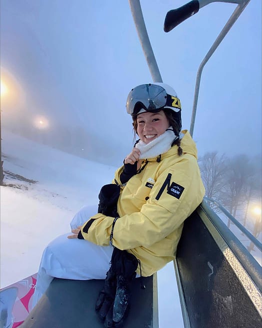 Customer @oliviakoschuk in Dope Adept W 2021 Snowboard Jacket Women Faded Yellow