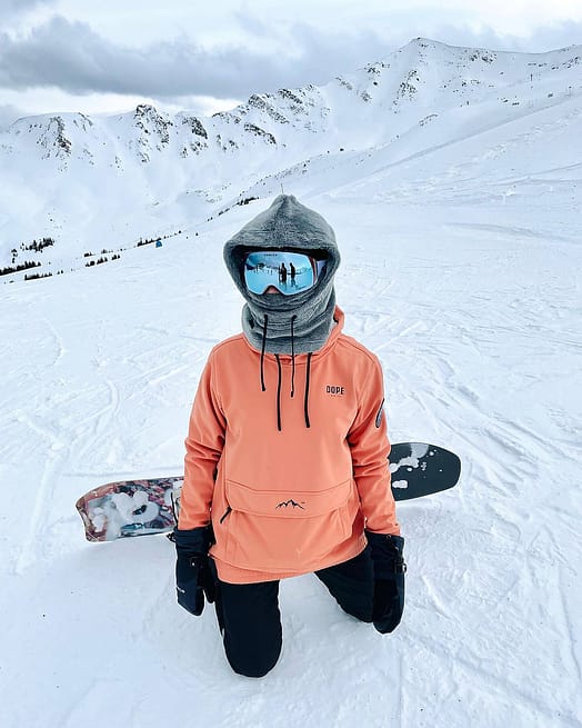 Cliente @chinoliveros en Dope Wylie W Chaqueta Snowboard Mujer Capital Peach