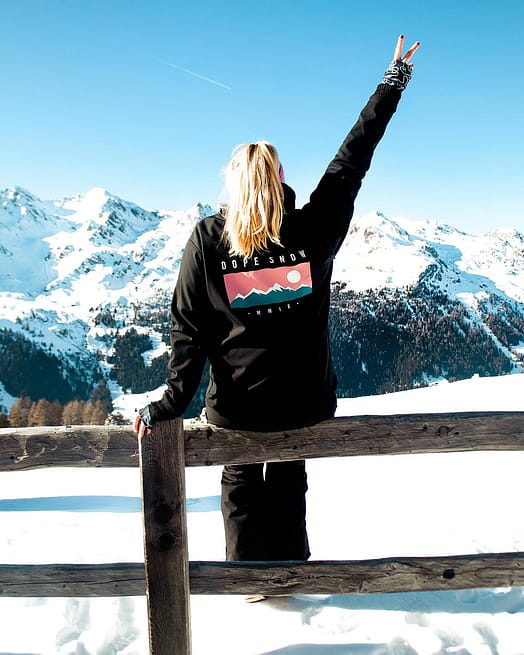 Cliente @ahungryblonde_ en Dope Yeti W 2021 Chaqueta Snowboard Mujer Range Black