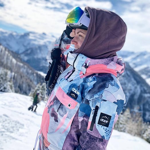 Cliente @lucie_motakova en Dope Annok W 2021 Chaqueta Snowboard Mujer Ink