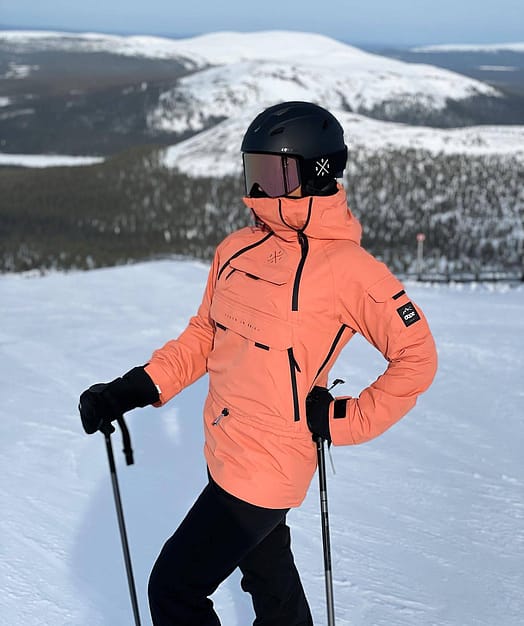 Klient @johanna.tahtinen w Dope Akin W 2021 Kurtka Snowboardowa Kobiety Peach