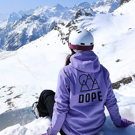 Customer @monia_777 in Dope Yeti W 2021 Snowboard Jacket Women Rise Faded Violet