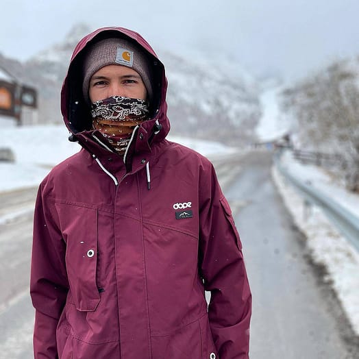 Zákazník @manuelcampagnolo v Dope Adept 2021 Bunda na Snowboard Pánské Burgundy