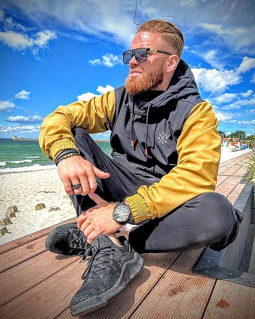 Customer @bvrsztn in Dope Nomad Outdoor Jacket Men Gold/Black