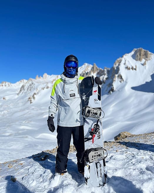 Customer @lautischuster in Dope Blizzard LE Snowboard Jacket Men Limited Edition Stripe Light Grey