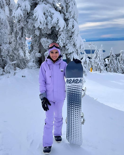 Client @arshveerrai dans Dope Adept W Veste Snowboard Femme Faded Violet