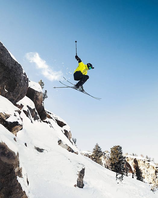 Customer @abekislevitz in Montec Arch Snowboard Jacket Men Bright Yellow/Black