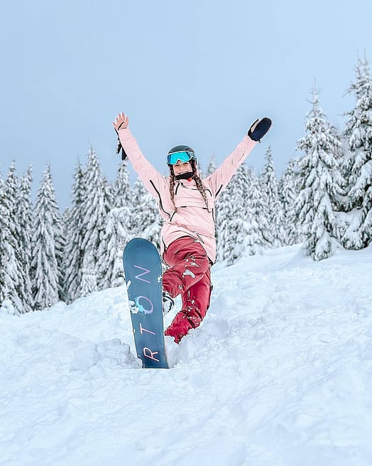 Customer @natalia.poprocka in Dope Akin W Snowboard Jacket Women Soft Pink