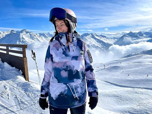 Customer @dumitresc_madalina in Dope Annok W Snowboard Jacket Women Cumulus