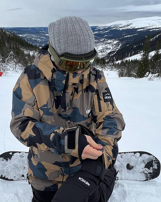 Customer @eleonora.kupczyk in Dope Annok Ski Jacket Men Walnut Camo