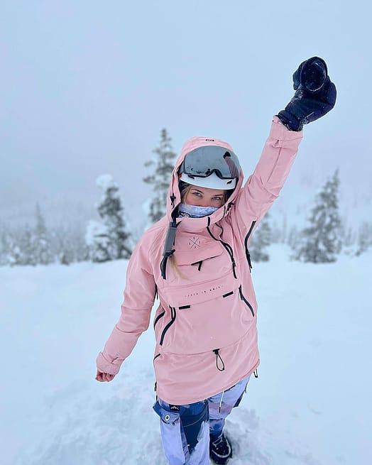 Customer @brittsheaven in Dope Akin W Snowboard Jacket Women Soft Pink