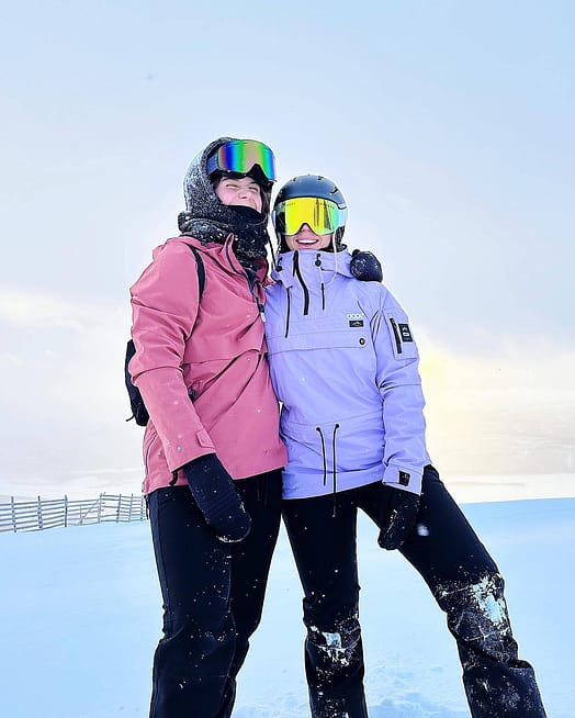 Customer @isabellasvanlund in Dope Annok W Ski Jacket Women Faded Violet