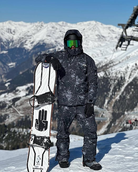 Customer @robinmc97 in Dope Adept Snowboard Jacket Men Rock Black