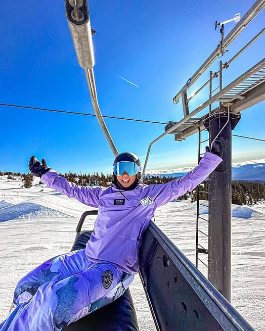 Customer @lalalaniiiiiiii in Dope Blizzard W 2021 Ski Jacket Women Faded Violet