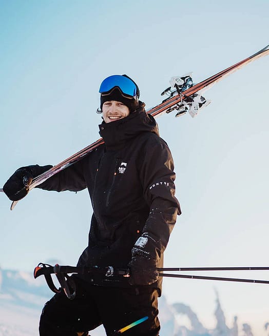 Customer @zofia.jpg in Montec Fawk 2020 Ski Jacket Men Black