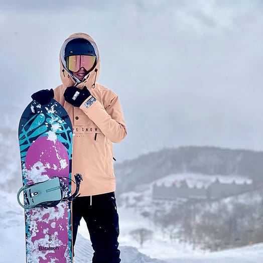 Klant @annie_gauthier in Dope Legacy W Ski jas Dames Khaki Yellow