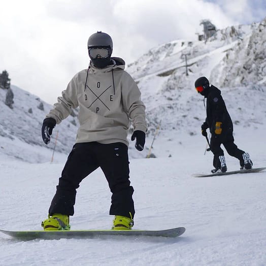 Customer @pepa.almeida in Dope Yeti Snowboard Jacket Men 2X-Up Sand