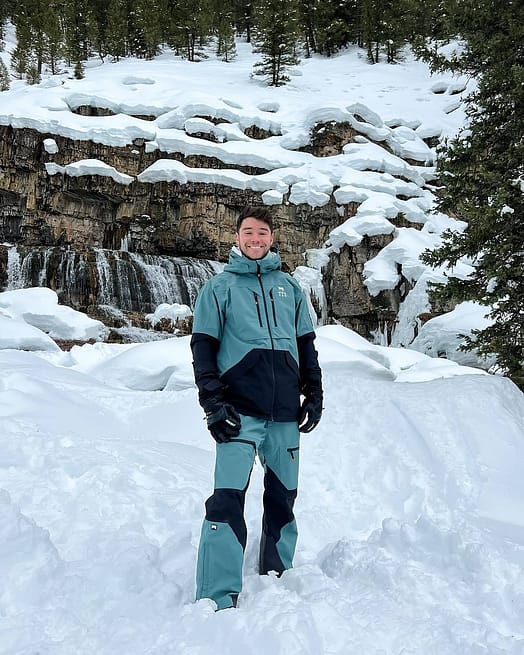 Klient @dude_fits w Montec Moss 21 Spodnie Snowboardowe Mężczyźni Atlantic/Black