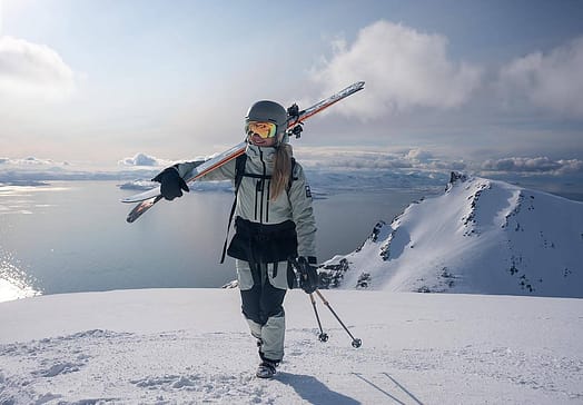 Client @lottawiemers dans Montec Fawk W Pantalon de Snowboard Femme Soft Green/Black