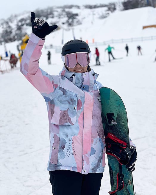 Kunde @thesolotourer in Dope Adept W Skijacke Damen Washed Ink