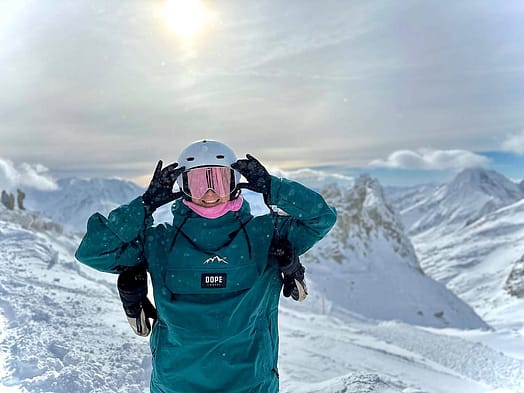 Customer @terrez____ in Dope Blizzard W Ski Jacket Women Bottle Green