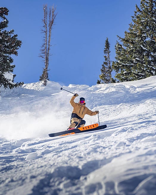 Customer @justinpond_ in Montec Fawk Snowboard Jacket Men Gold/Black