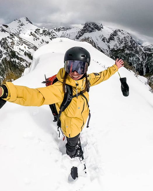 Customer @skvikskvik in Dope Adept W Snowboard Jacket Women Yellow