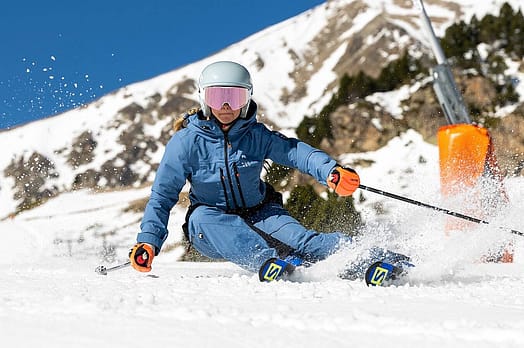 Client @carlaa_torrents dans Montec Moss W Veste de Ski Femme Blue Steel/Black