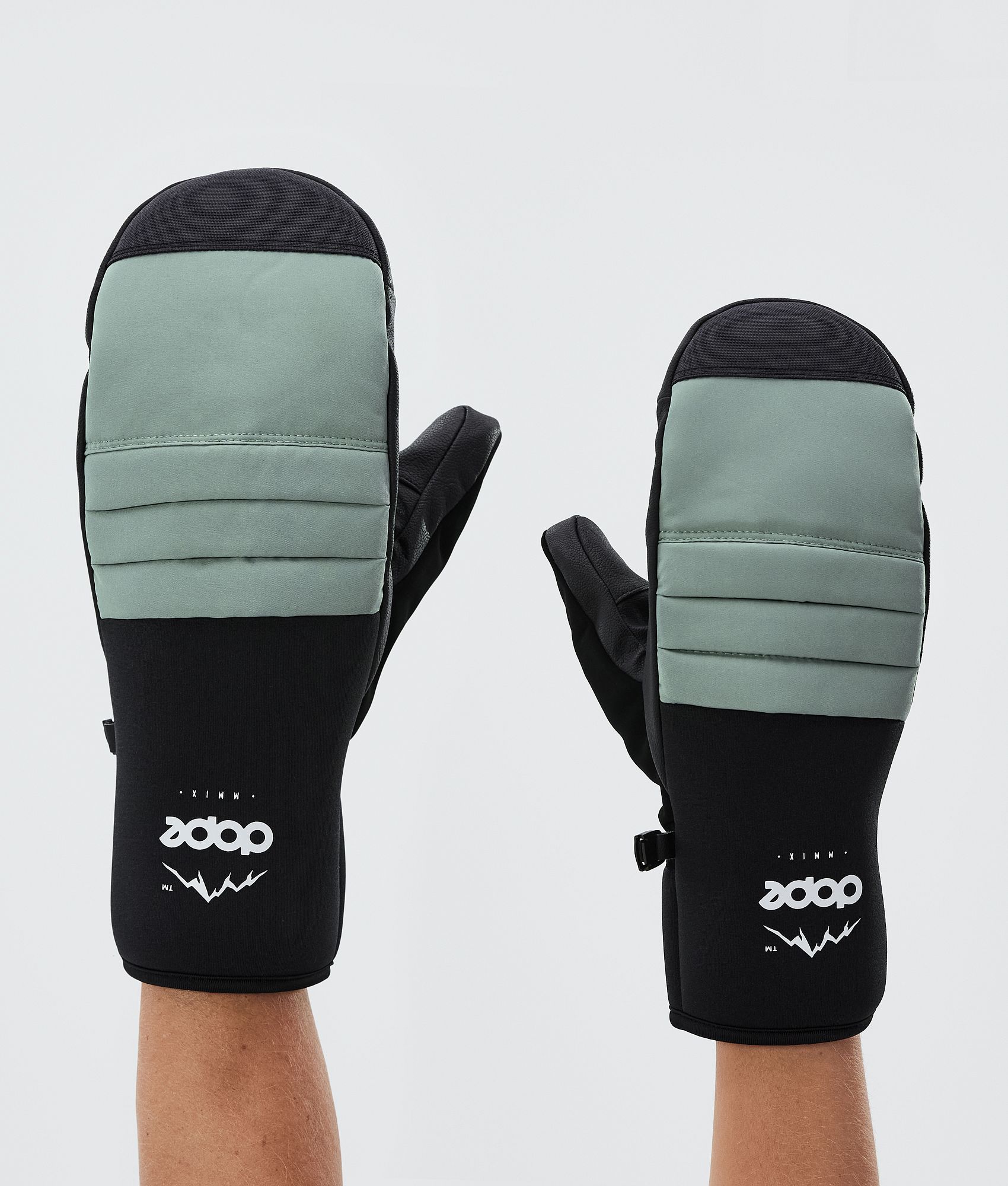 Mens store snow mittens