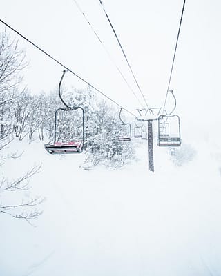 skiing in japan