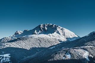 Wie finde ich die beste Skischule in Österreich für mich?