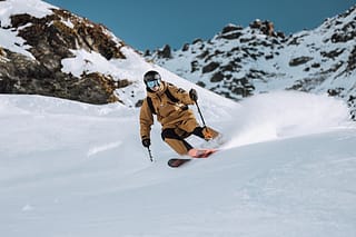 Was ist Tiefschnee Skifahren?