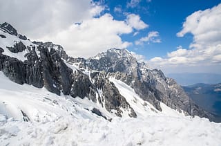 Montagna innevata del Drago di Giada, Cina