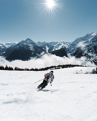 Freeride skiing techniques