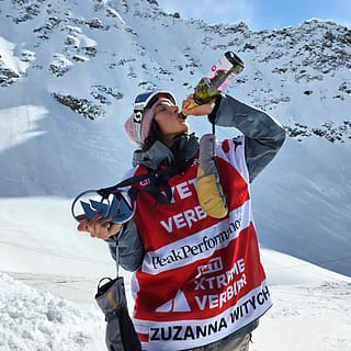 Zuza wurde zweimal Gesamtdritte in der Freeride World Tour 2021 und 2024, Europameisterin mit Goldmedaille und achtmalige Freeski-Polenmeisterin